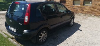 Ford Fusion - 13