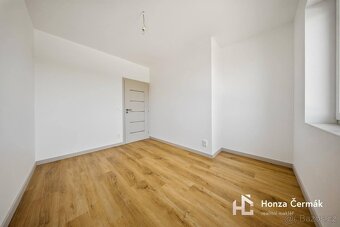 Prodej nadstandardního domu v obci Padochov - Oslavany - 13
