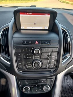 Opel Zafira Tourer - 13