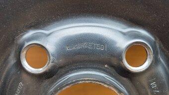 Originál VW 16" kola se zimními pneu Continental - 13