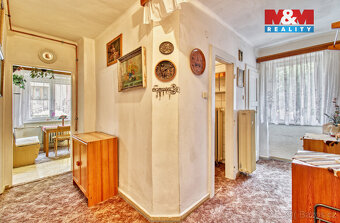 Prodej bytu 2+1, 77 m², Ostrov, ul. Komenského - 13