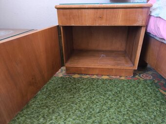 Ložnice z masivu vyrobená cca 1940 - 13