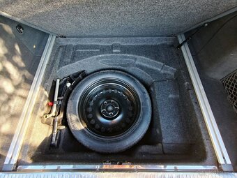 Mercedes Benz W211 E270 CDI - pěkná výbava - 13