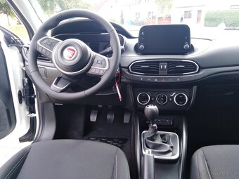 TIPO SEDAN 1,6MJTD 130k Urban - 13