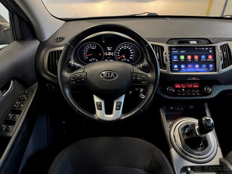 Kia Sportage 1.6 GDI 99 kW rv.11/2014 koupeno v čr 2 majitel - 13