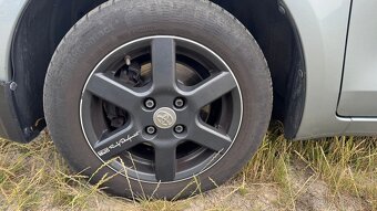 Toyota Yaris - 13