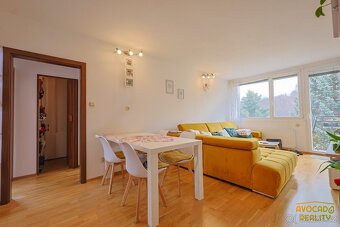 Byt 3+1 s balkónem do klidného vnitrobloku - 13