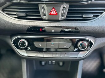 Hyundai i30, STYLE 1.4TGDI 103kW, Park kam. - 13