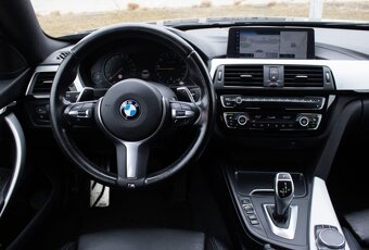 BMW 440i xDrive z roku 2018 - 13