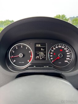 Volkswagen Polo Mk 5 (6R) 2011 1.2i - 13