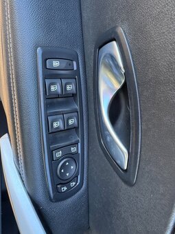 RENAUL MÉGANE 2012 KOMBI 96kw SERVISKA BOSE TOP STAV - 13