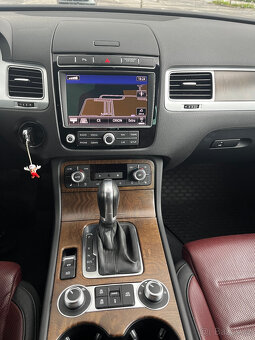Volkswagen Touareg, 3.0TDI 193KW TOP STAV - 13