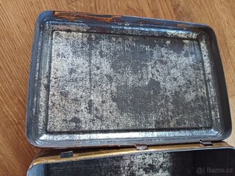 PLECHOVÁ KRABIČKA - 13