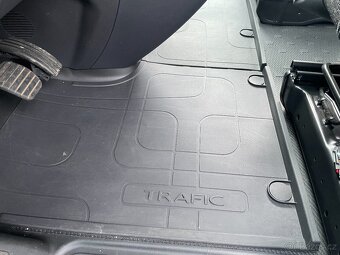 Renault Trafic 2.0 Blue dCi 170K - 13