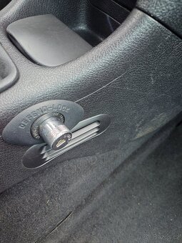 Peugeot 206 1.1i - 13