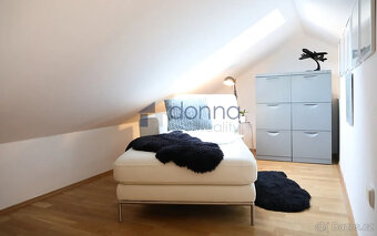 Pronájem podkrovního bytu 2+kk, 60m², ul. Řehořova, Praha 3  - 13