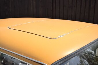 Mercedes-Benz W111 220b - 13