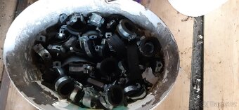 PE vodovodní potrubí a zbytky zahradních hadic 3/4" - 13