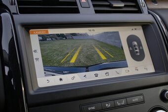 Land Rover Discovery 3.0 SDV6 SE - 13