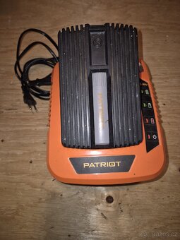 Patriot - nabíjecí stanice QC 40V a baterie BT20
40V
 - 13