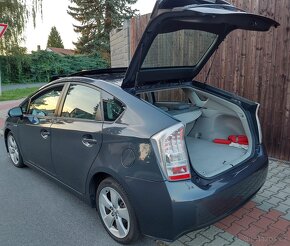 199.800km Toyota Prius-Solární Střecha-BEZ KOROZE-Servis 50k - 13