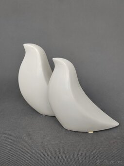 Elegantní dekorační předměty z bílého porcelánu - 13