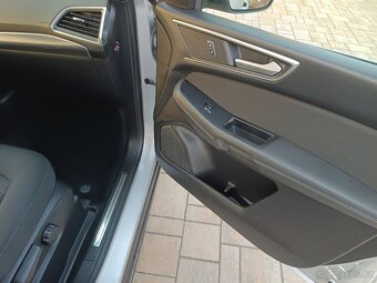 Ford Galaxy 2.0 tdci titanium automat 110kw. - 13