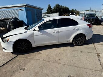 Mitsubishi lancer. 1.6i 2012 pojizdne - 13
