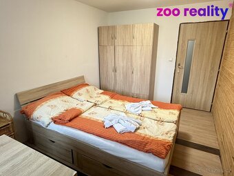 Prodej atypického domu 325 m2 s možností rozdělení na dvou g - 13