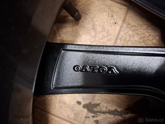 Alu kola černá + leštění 21x9 5x108 + letní pneu Volvo XC 90 - 13