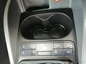 Seat Ibiza 1.4 63kW bohatá výbava, nová STK - 13
