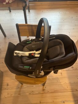 MAXI-COSI Pebble 360 + 2x Isofix - 13