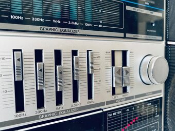 Radiomagnetofon Sanyo C50, rok 1983 - 13