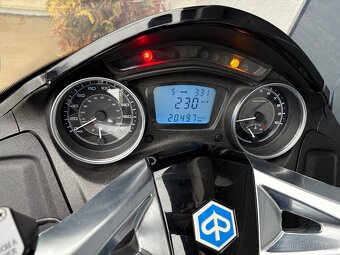 Piaggio X10 350 Executive ABS ASR - 13