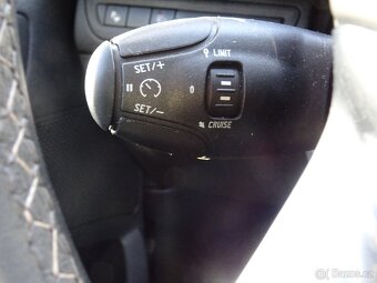 Peugeot 2008 - 13