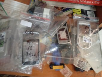 Predám okolo 700ks mobilov - 13