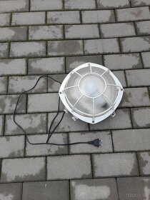 Dílenské světlo - 13