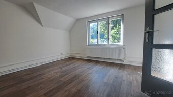 Pronájem rodinného domu 5+1 v lukrativní lokalitě Rožnova po - 13