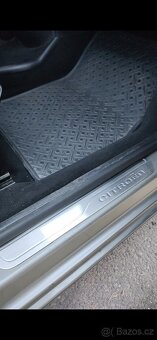 Citroën C4 Grand Picasso 1,6 HDI 80kW, manuál, tažné - 13