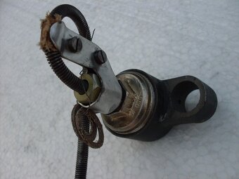 Prodám budík teploměru a tlaku oleje - 13