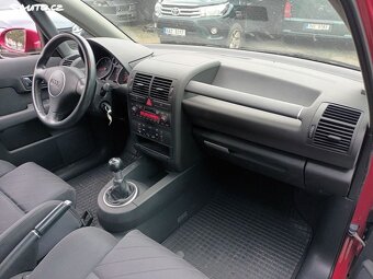 Audi A2, 1.4i 55kw 178tkm zachovalý vuz - 13