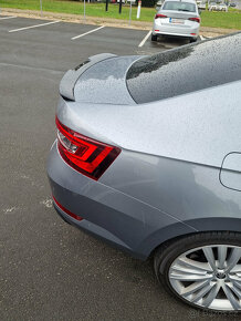 SKODA SUPERB 3 spoiler RS kridlo lipko na kufor - 13