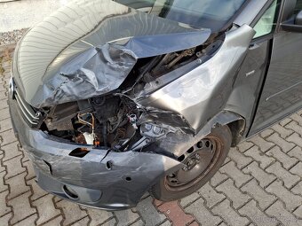 VW TOURAN 2.0 TDI DSG 103kw - 13