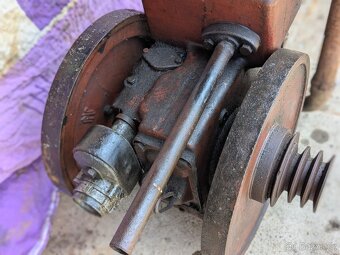 Stabilní motor Deutz značený orlicí - 13