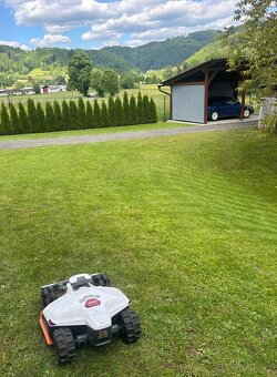 GPS robotická sekačka MAMMOTION LUBA 2 - 13