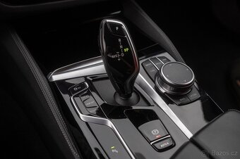 BMW 540d Touring xDrive|DAP|HUD|ComfSitz|Tažné - 13