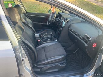 Peugeot 407 SW 2.0 HDi 103kW - 13