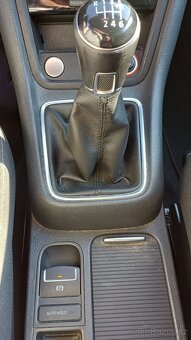 VW SHARAN 2.0 TDi, 110 kW, 7 míst, rok 2016 - 13