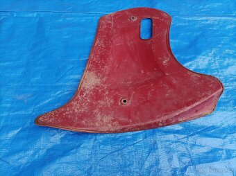 Boční plechový kryt JAWA č. 2 - 13