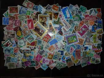 Poštovní známky z celého světa přes 5000 ks - 13